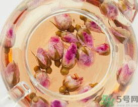 桂花茶和玫瑰花能一塊泡水喝嗎？桂花和玫瑰花一起喝有什么功效？