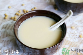 早上喝豆?jié){有什么好處？早上喝豆?jié){會(huì)胖嗎？