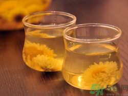 菊花茶可以加蜂蜜嗎？菊花茶喝蜂蜜能一起喝嗎？