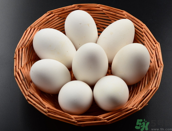 鴨蛋不能和什么一起吃？鴨蛋不能與什么食物同食？