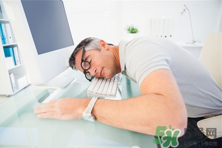 每天睡8小時(shí)早死靠譜嗎？睡眠時(shí)間超8小時(shí)易死亡
