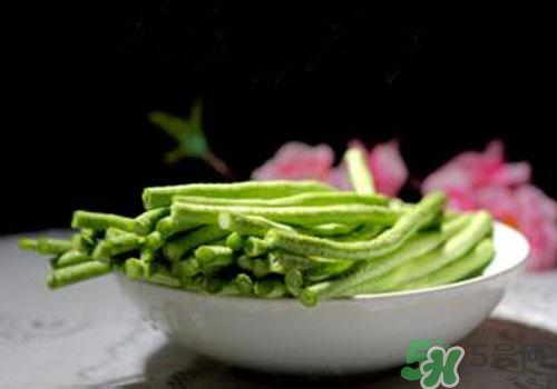 豇豆沒炒熟有毒嗎？吃沒炒熟的豇豆中毒怎么辦？