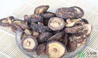 干香菇發(fā)霉了還能吃嗎？干香菇發(fā)霉怎么處理？