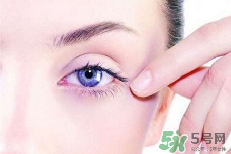 眼睛哭腫了怎么辦？眼睛哭腫了如何快速消腫？