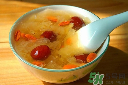 銀耳紅棗湯要燉多久？銀耳紅棗湯要煮多長(zhǎng)時(shí)間？