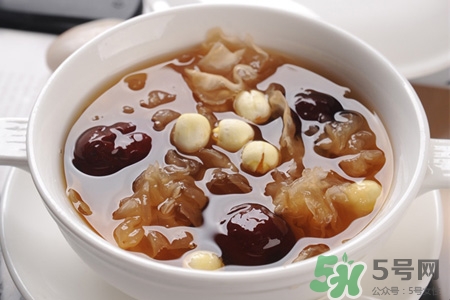 喝銀耳紅棗湯會(huì)上火嗎？上火能喝銀耳紅棗湯嗎？