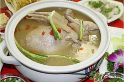 鴨肉和什么煲湯好？鴨肉和什么一起燉好吃？
