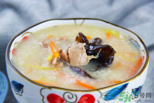吃完鴨肉可以喝牛奶嗎？鴨肉和牛奶能一起吃嗎？