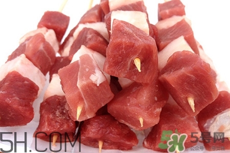 吃完羊肉能吃柿子嗎？羊肉和柿子能一起吃嗎？