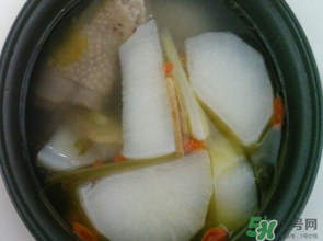 雞肉可以和白蘿卜一起燉湯嗎？雞肉和白蘿卜能一起吃嗎？