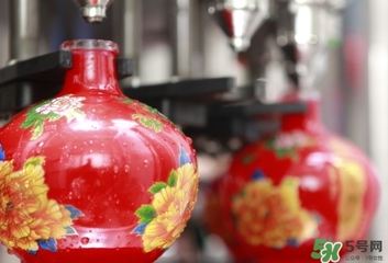 一喝白酒就胃疼怎么回事？一喝白酒就胃疼怎么辦？