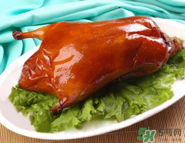 ?烤鴨和柿子能一起吃嗎？吃完烤鴨能吃柿子嗎？
