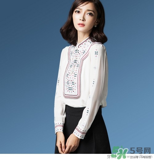 磚紅色口紅配什么妝容？磚紅色口紅適合什么妝？