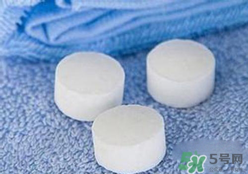 樟腦丸對跳蚤有用嗎？樟腦丸可以除跳蚤嗎？