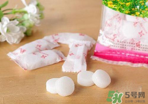 樟腦丸對跳蚤有用嗎？樟腦丸可以除跳蚤嗎？