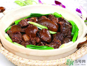 狗肉和什么一起吃最好？狗肉和什么一起燉好吃？