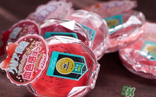 canmake腮紅膏怎么用？canmake腮紅膏使用方法