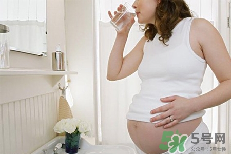 孕婦能用唇膏嗎？孕婦可以涂潤(rùn)唇膏嗎？