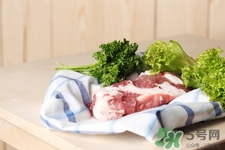 冬天沒有冰箱肉可以放幾天？生肉沒有冰箱怎么保存？