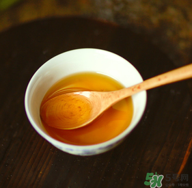 寶寶多大可以吃核桃油？寶寶吃核桃油的好處