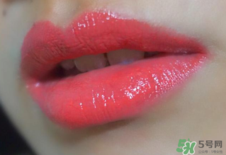 ysl和香奈兒口紅哪個好？ysl52和香奈兒43對比