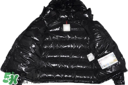 冬天穿皮衣和羽絨服哪個更保暖？冬天穿皮衣好還是羽絨服好？