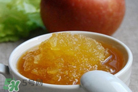 寶寶吃蘋(píng)果泥要蒸熟嗎？寶寶吃蘋(píng)果泥有什么好處？