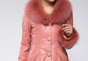 冬天穿皮衣和羽絨服哪個(gè)更保暖？冬天穿皮衣好還是羽絨服好？