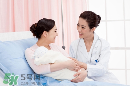 喂母乳為什么會(huì)胸部下垂？正確哺乳不會(huì)導(dǎo)致胸部下垂
