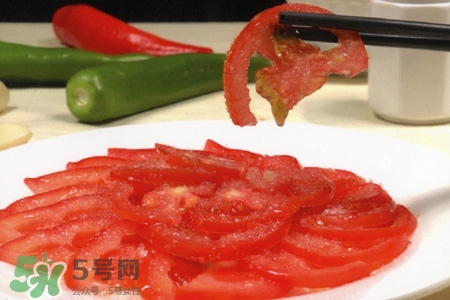 冬天可以吃涼拌西紅柿嗎？有些人不宜吃涼拌西紅柿