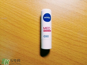 妮維雅唇膏和曼秀雷敦唇膏哪個(gè)好？妮維雅和曼秀雷敦對(duì)比