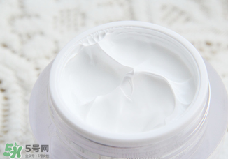 素顏霜會(huì)堵塞毛孔嗎？素顏霜會(huì)不會(huì)堵塞毛孔？