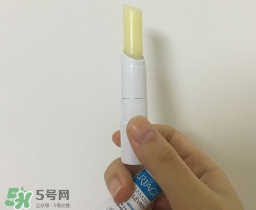 依泉和dhc唇膏哪個(gè)好？依泉唇膏和dhc唇膏哪個(gè)好？
