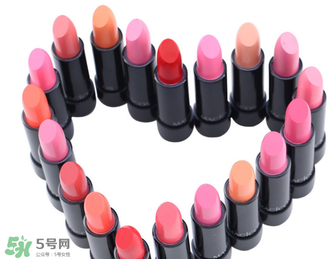 口紅可以帶上飛機(jī)嗎？坐飛機(jī)可以帶口紅嗎？
