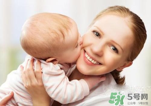 沒喝完的奶粉可以溫著再喝嗎？沒喝完的奶粉怎么處理？