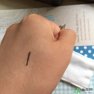 凡茜白茶卸妝油怎么用？凡茜卸妝油使用方法