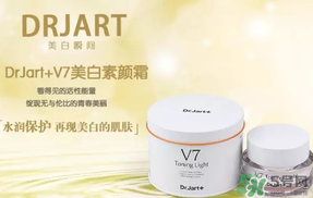 長(zhǎng)痘痘可以用素顏霜嗎？素顏霜適合痘痘肌嗎？