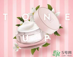 素顏霜可以美白嗎？素顏霜為什么會(huì)變白？