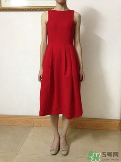 年會(huì)要穿禮服嗎？年會(huì)禮服搭配
