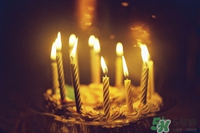 生日穿什么顏色的鞋子？生日穿什么鞋子搭配