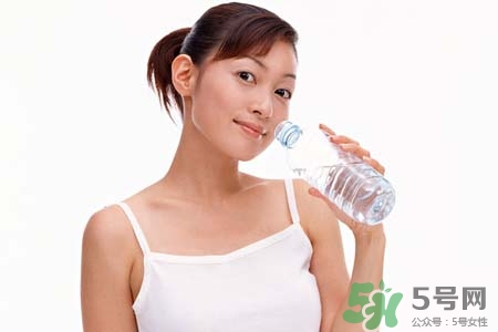 霧霾天為什么要多喝水？霧霾天要喝多少水才健康？
