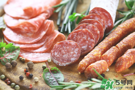 腌肉一斤放多少鹽？腌肉用什么鹽？