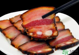 腌咸肉一斤肉放多少鹽？腌咸肉一斤肉放鹽比例