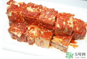 霉豆腐發(fā)霉了還能吃嗎？霉豆腐發(fā)霉有幾種顏色？