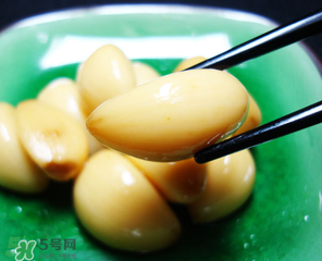 腌大蒜變綠還能吃嗎？大蒜腌制后變綠能吃嗎？