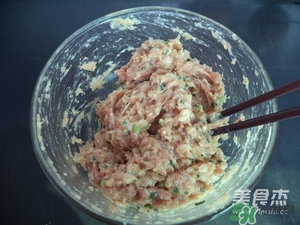 肉丸子可以用面粉嗎？肉丸子用什么粉？