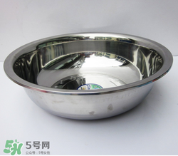 腌肉可以用不銹鋼盆嗎？不銹鋼盆可以腌肉嗎？