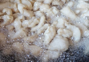 熬豬油為什么要加水？熬豬油水放多了怎么辦？