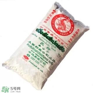 豆腐丸子要用面粉嗎？做豆腐丸子是用面粉還是淀粉？