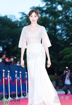 李圣經(jīng)的衣服什么牌子？李圣經(jīng)衣服同款